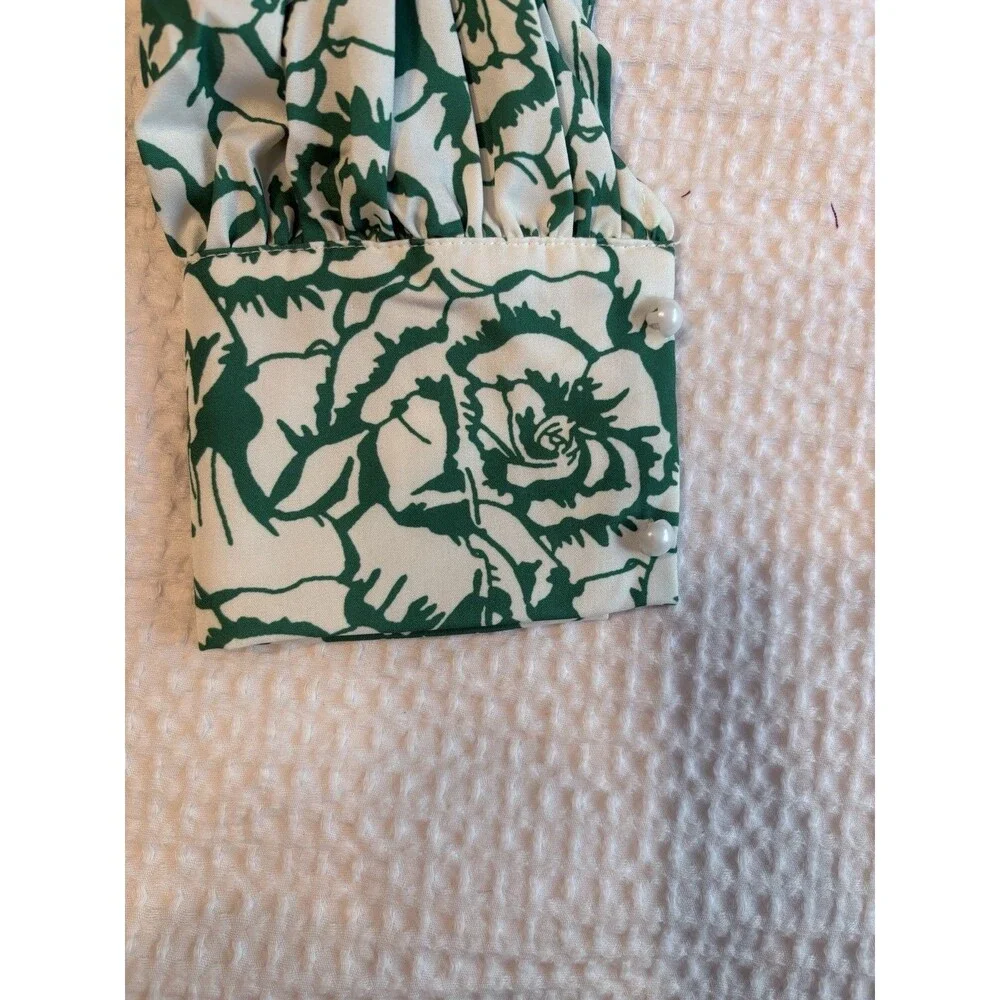 NWT Simplee 2Pc Floral Lace Shorts Set Women’s M Green White Cottagecore Outfit